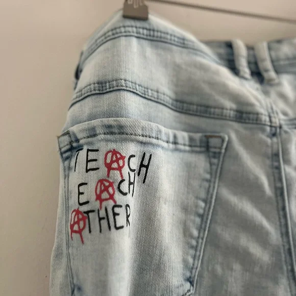 Ninth Hall Rogue Skinny Light Wash Jeans - Picture 11 of 11